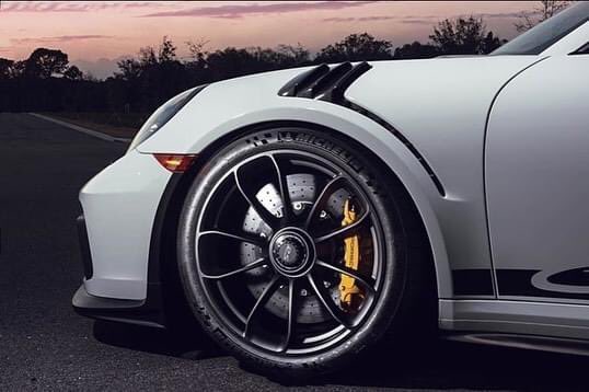 SunguardGh's tweet image. This Porsche 911 GT3 RS is protected by LLumar PPF. Ultimate Auto executed a flawless front end install of our paint protection film to prevent unwanted scratches and chips. 
Find out more at LLumar.com. 

#llumar #llumarppf #porsche #carlifestyles #sunguard