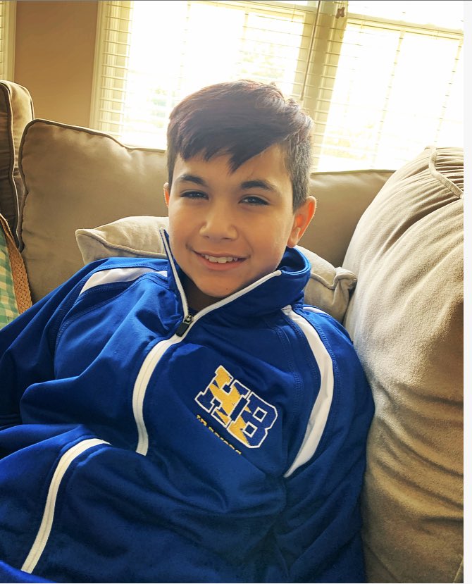 jennwalters3's tweet photo. Missing @HBMSWarriors HB duPont middle school and haircuts too. 😂 #6thgrade #WarriorStrong https://t.co/qFWYdhjTGw