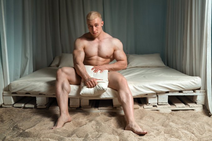 What a way to start the day #ThursdayThrill #thursdaymood #thursdayvibes #camguy https://t.co/hgL2SD