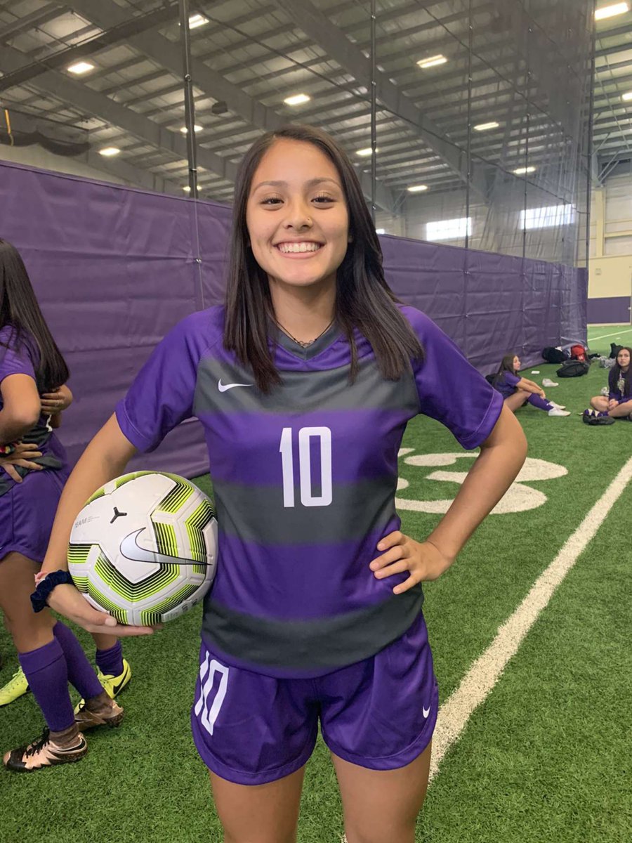 Midah Hernandez will be futhering her academic and soccer career at Paris Junior College !!

Congrats, we are proud of you !! ⚽️<a href="/midah_hdz/">Midah Hernandez 🦕</a> 
#RecruitARattler