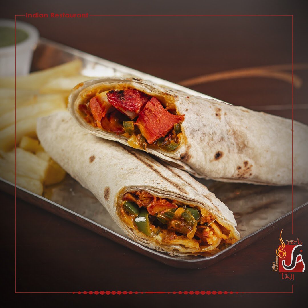 TajiRestaurant's tweet photo. ساندويتش دجاج تندوري تاكل اصابعك وراها

#رمضان_كريم #تاجي_الهندي 
 #خليك_بالبيت https://t.co/NCI5hfhWFg
