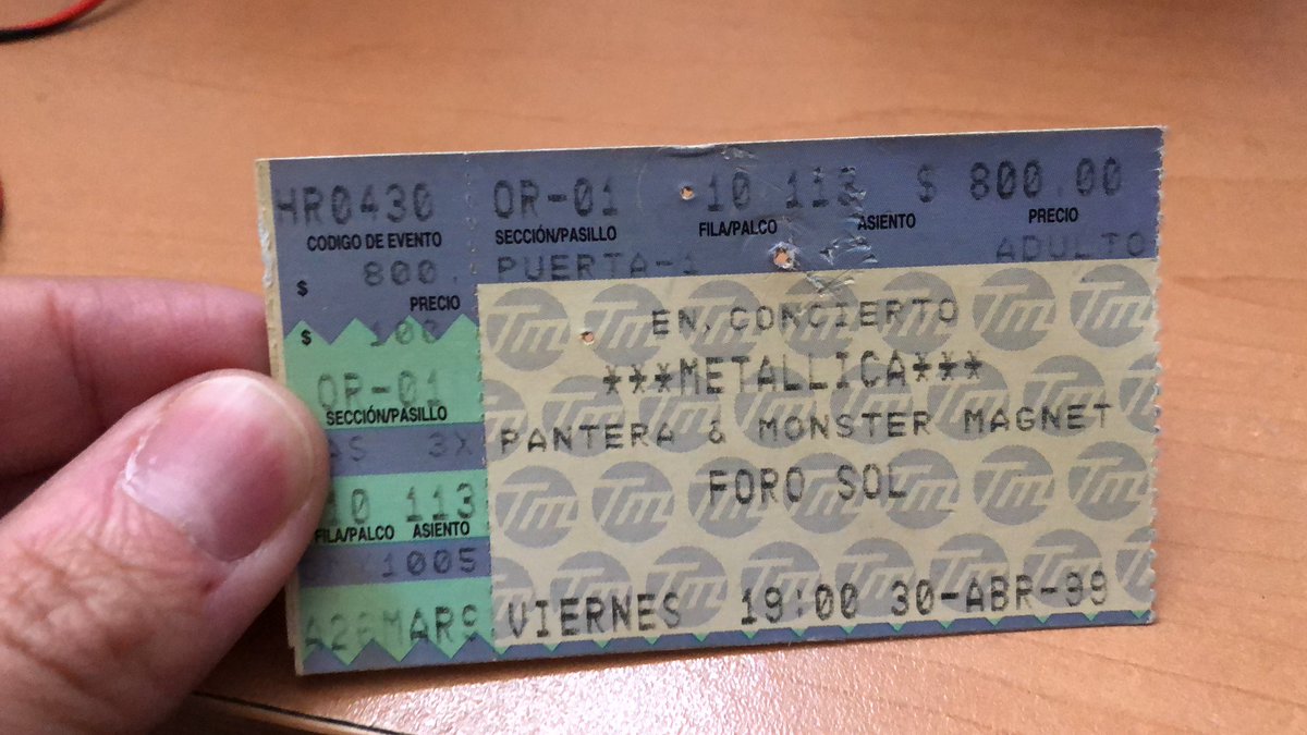 Ustedes hoy presumen sus fotos de cuando eran niños, yo mejor mi boleto de que hoy, hace 21 años (1999), veía a @Metallica por primera vez en el #ForoSol mientras era aplastado por la multitud en medio de una lluvia de sillas #SuperMerol #TheGarageRemainsTheSame #Metallica