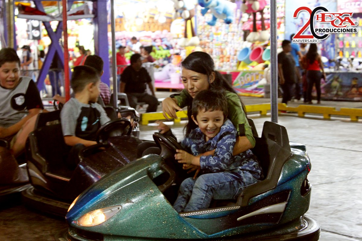 HercaProduccion's tweet photo. Porque sin ellos, muchos de nuestros espectáculos no tendrían sentido... ¡Feliz Día del Niño! 👶👧🧒👦👦🏿👩🏻👧🏾
Aguanten... pronto estaremos de regreso 🎡🎢🎠
#HercaProducciones #XXaniversario #DíaDelNiño #20XX https://t.co/vbwtYT4xOe