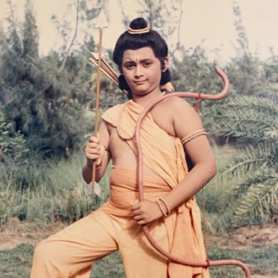 sbchavan990's tweet photo. @swwapniljoshi you have played an phenomenal role of kush in #Uttar_Ramayan. You are truly versatile and one of the best actor of marathi industry. Today finished with web series #समांतर it was amazing as usual. It was always mesmerizing to watch you. Keep it up #अप्रतिम_कलाकार🤙🏻 https://t.co/p8ZhozQwue
