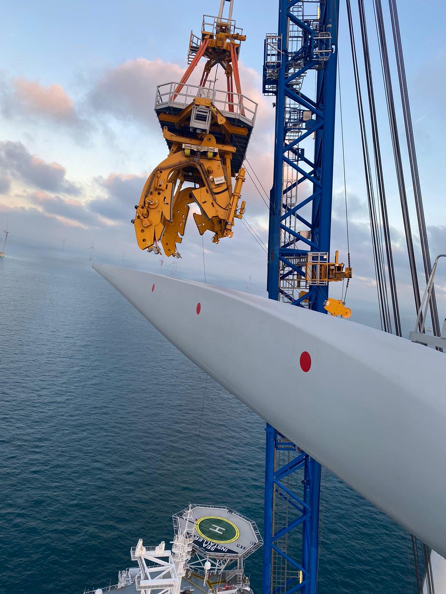 DEMEgroup's tweet photo. We successfully completed the installation of 102 Siemens Gamesa 7MW turbines at the East Anglia ONE Offshore Wind Farm. We are proud of our crews and all teams involved for safely delivering this major project, congratulations! #DEMEGroup #EastAngliaONE #offshorewind #renewables https://t.co/A12LDNRV3r