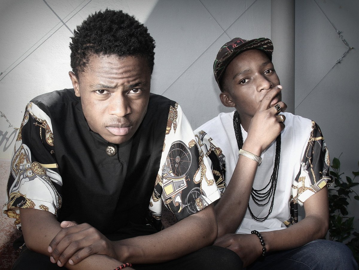 Yo @jazz_ndlozi &amp; @SizMeister. Look what I jumped into when surfing through the archives. You broers were s'hlupheling ngempela.

This Chapter was mad hard. Mpambosi and the Babel threads were meant for the future. 

Bring back the KreativeBeings.
#Mpambosi
#BabelWear