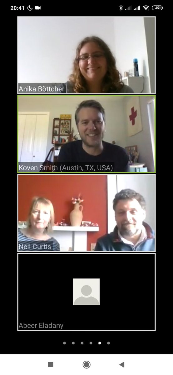 Quick jump to another #drinkingaboutmuseums Nice to see <a href="/MuseoJen/">Jen Walklate</a> <a href="/5easypieces/">Koven J. Smith</a> (thank you for coming to Moscow event) and other fellow colleagues!