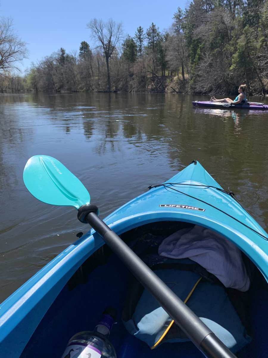 katlandbearino's tweet photo. Sunshine and @grayduckvodka time! #rumriver #kayakingszn https://t.co/fh2QXMzpw5