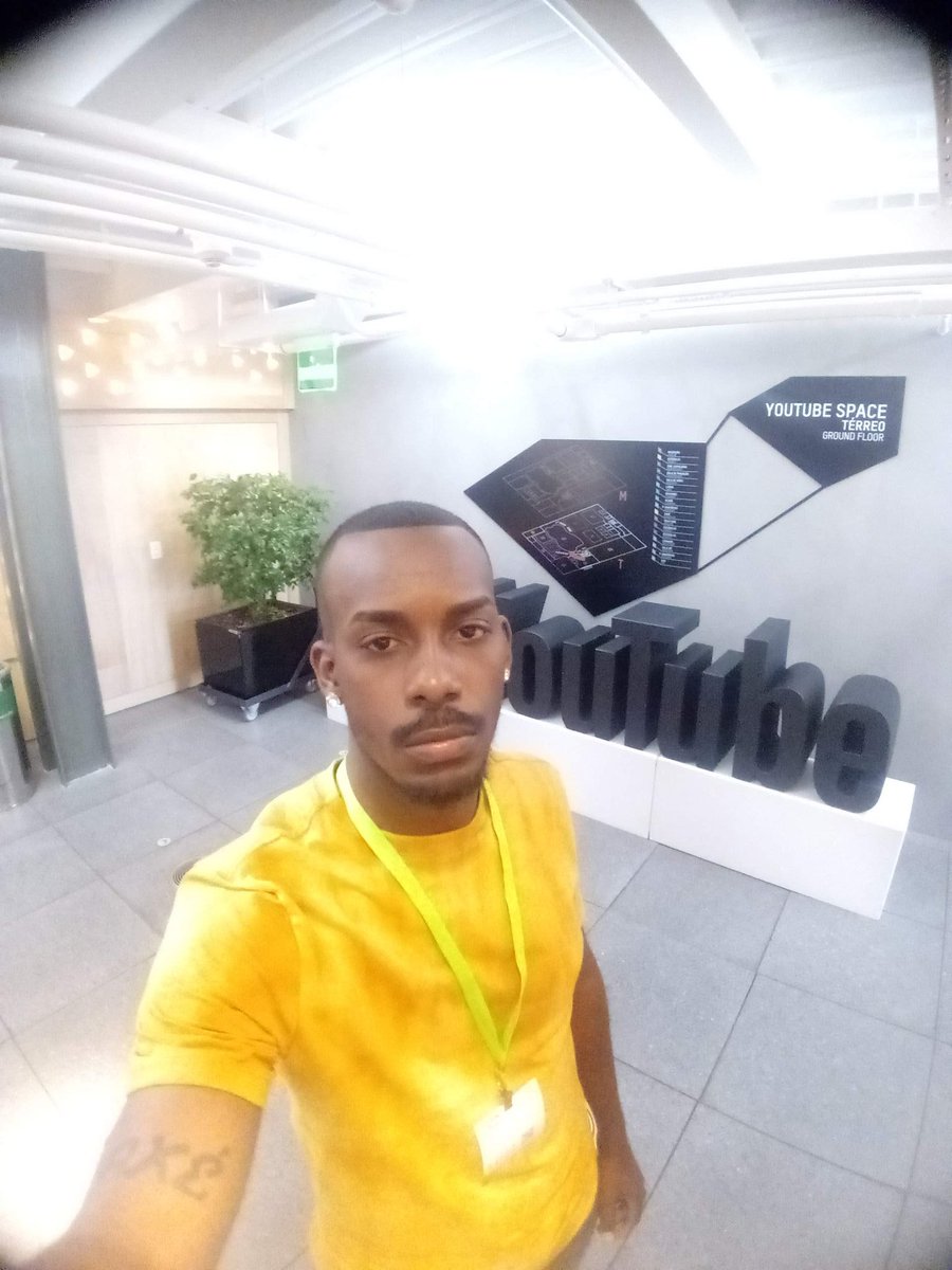 kidblackoffici3's tweet photo. #TBT dessas experiências que a vida artística me proporcionou...
#youtubespace #kidblack #rap #rapper #hiphop #HipHopMusic #rapnacional #rapbr #rapbrasil #rapcarioca #hiphopbrasil #hiphopcarioca #ladonegro #sanguesuorelagrimas #trap #boombap #avozdasperiferias #blackmusic #Black https://t.co/98ZXaTnL51