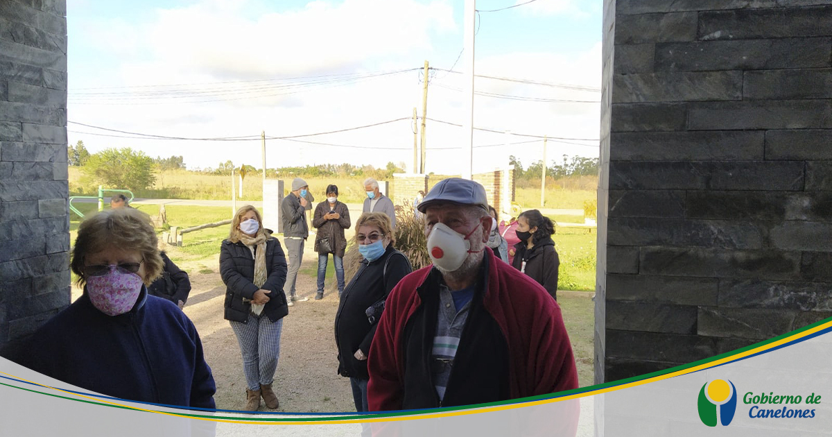 IdCanelones's tweet photo. 👨‍⚕️#CanelonesSalud>Continuamos trabajando con gran éxito en la campaña de vacunación contra la gripe alcanzando a casi 3.000 personas en localidades de #SanLuis, #LaFloresta, #ParqueDelPLata, #Atlántida, #Salinas, #Villarejo, #RincónDelColorado, #AguasCorrientes y #ParadorTajes https://t.co/ZVyntdCAPO