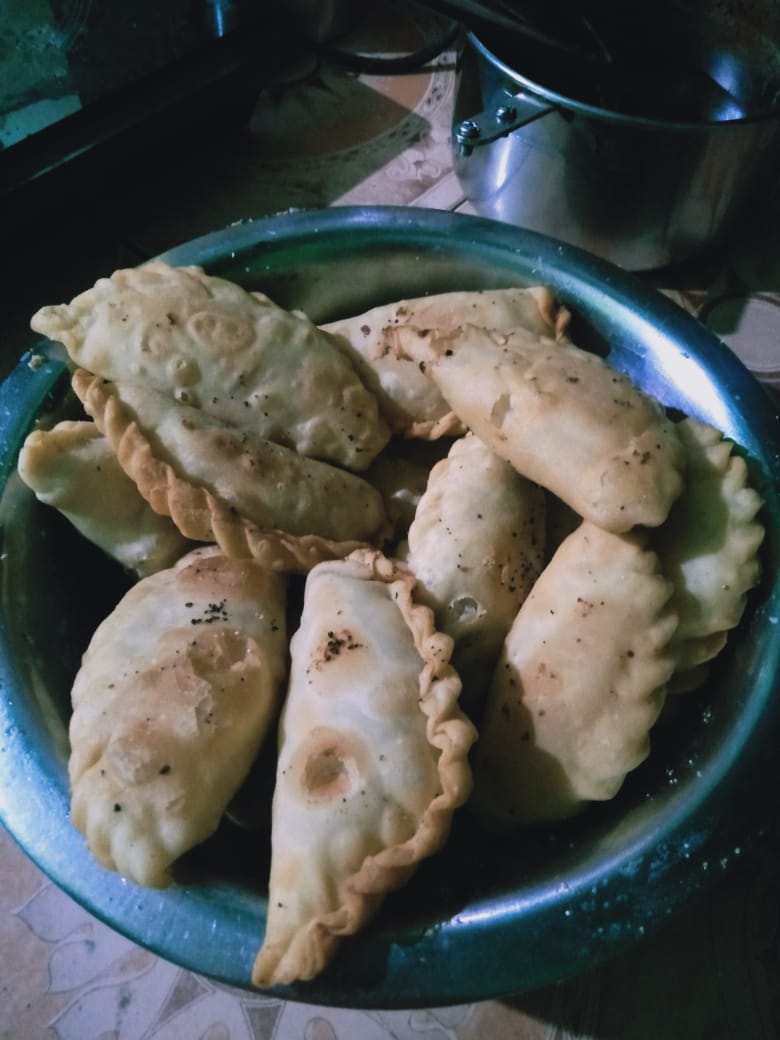 Vivek_kr_Golu's tweet image. तालाबंदी में माँ का प्यार बहोत मिल रहा है #माँ  #RishiKapoor #RIPRishikapoorji #riplegends @SainiPolitics @abhishek953471 @LavanyaSharma78