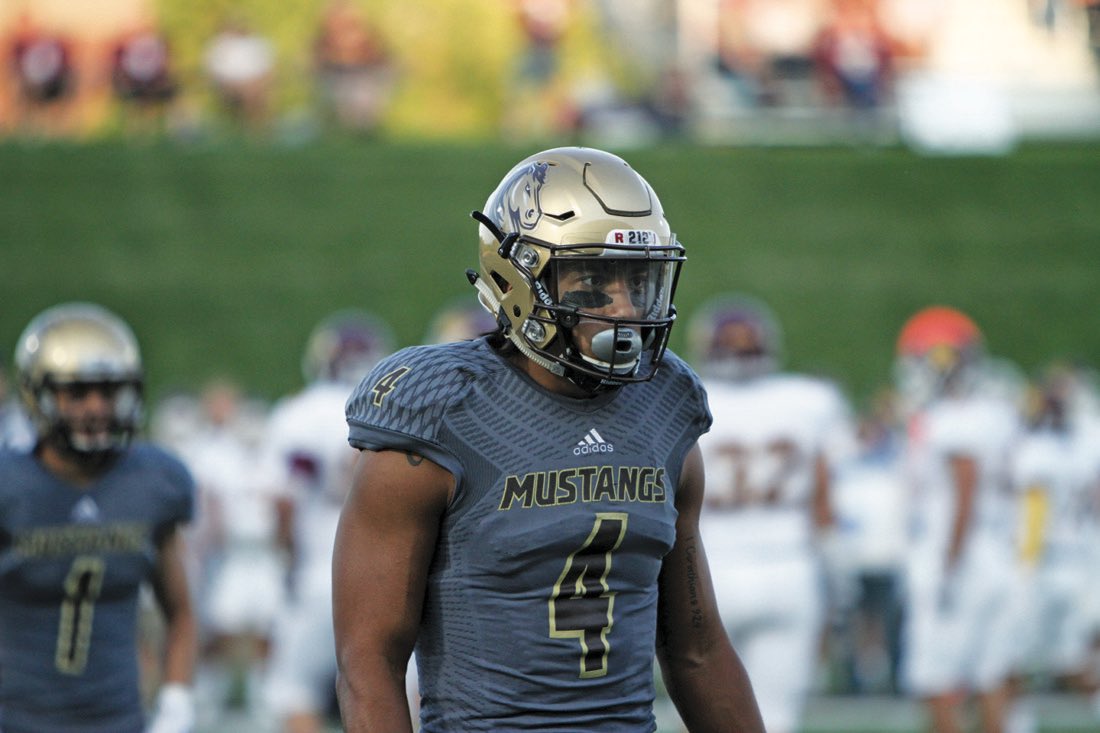 austin_uke's tweet photo. #AGTG Exicted to announce that I’ve received another offer to play football at SMSU!!! @CoachHillerSMSU @ahart49 @fella23 @CoachMack28 @That_Boi_Dhawk @FeetHipsHands https://t.co/TSEenZ9pTp