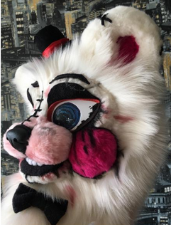 Moon2Umbriel's tweet photo. #funtime  Freddy #FNAF  brand new @thedealersden 

The Head Fits up to 54-61cm https://t.co/YpPTGD1sKT

#thedealersden #fandom #auction https://t.co/6du7vuKfw4