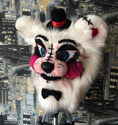 Moon2Umbriel's tweet photo. #funtime  Freddy #FNAF  brand new @thedealersden 

The Head Fits up to 54-61cm https://t.co/YpPTGD1sKT

#thedealersden #fandom #auction https://t.co/6du7vuKfw4