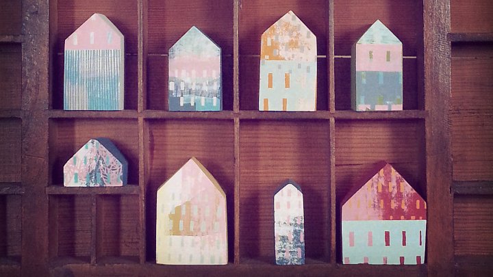 sadpandaprints's tweet photo. Massive THANKS to all who bought a🌈 postcard; 20% of all orders until May 6th will be donated to @Masks4Scotland so there's still time to raise a bit of cash for PPE whilst treating yourselves💙
https://t.co/DLfuoVmuF4
#youguysrule #littlewoodenhouses #staysafe
@folksy https://t.co/rpxWJe2RV3