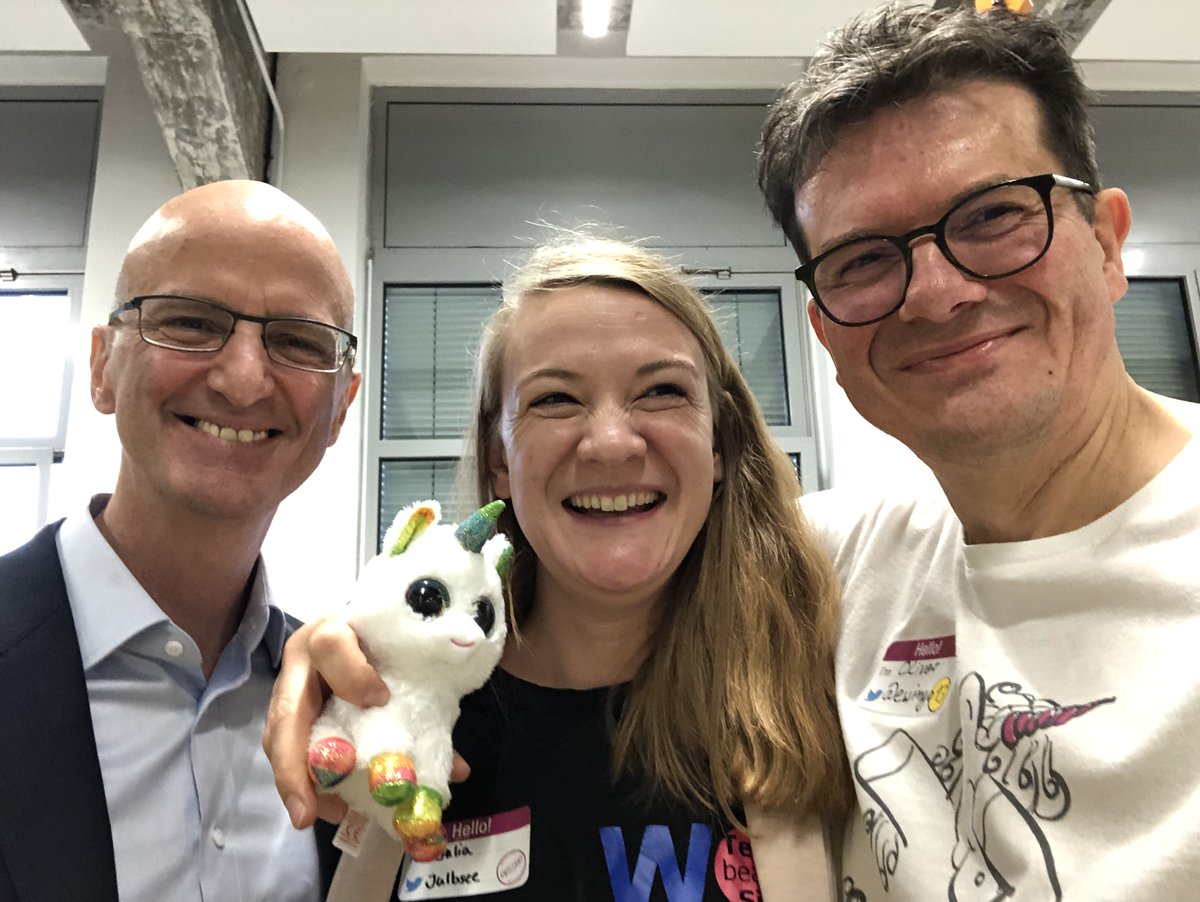 ewingo13's tweet photo. @srjf @HeiteLisa @ESNchat A2 Yes Simon, #Wol Circles are great. My #WolCirlce with the #NightOWLS 🦉runs on #Teams.
Thanks @johnstepper for #Workingoutloud and for the #Wolicorns he brought me from New York on #WOLC19 in #Berlin
#ESNchat https://t.co/WGlNdaCFAu