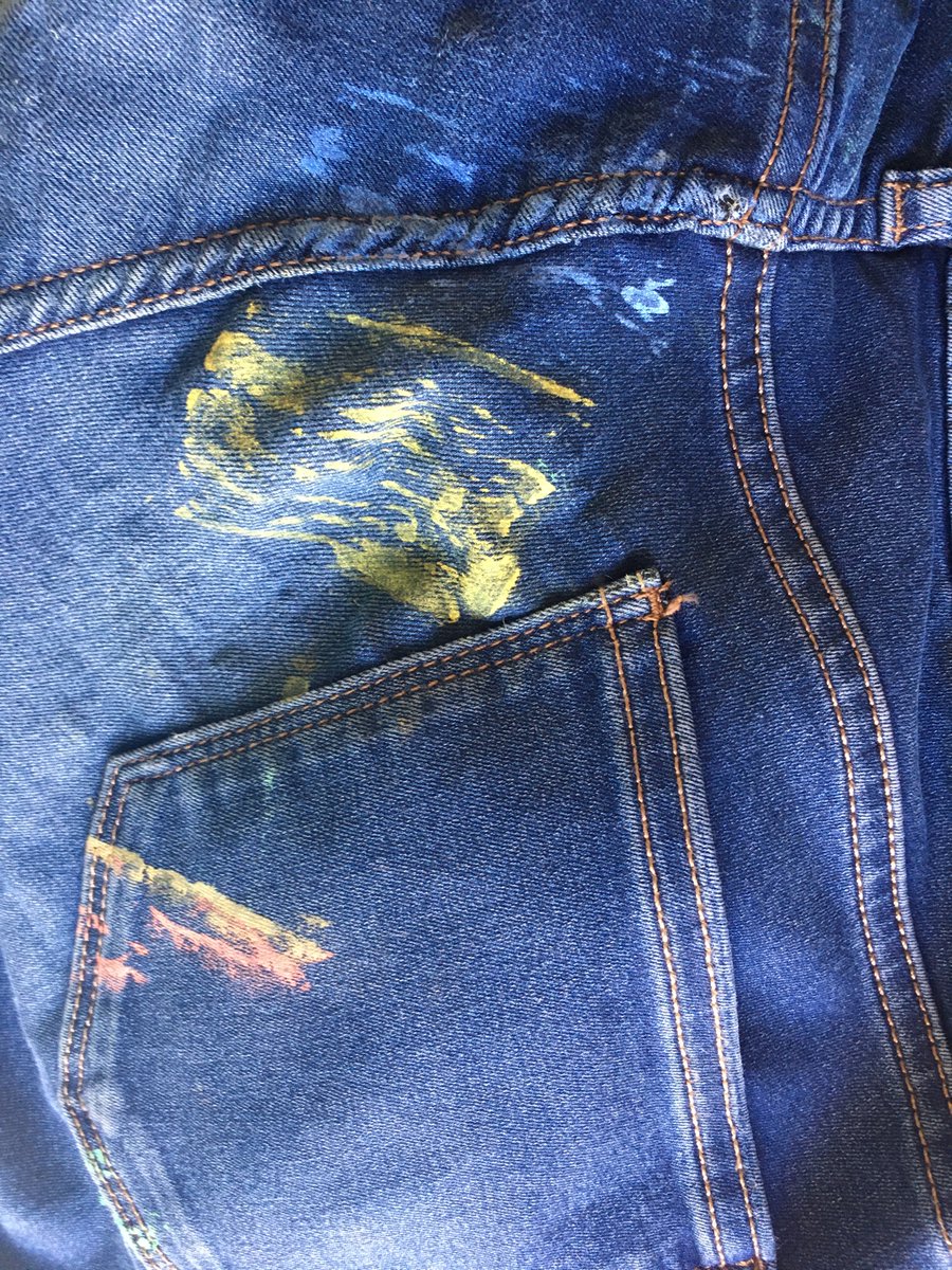 MuireannNiR's tweet image. Day 49 today was the day my multi tasking failed and I sat on the painting my kids had just done. Not sure whether to laugh or cry! #KeepingKidsEntertained #