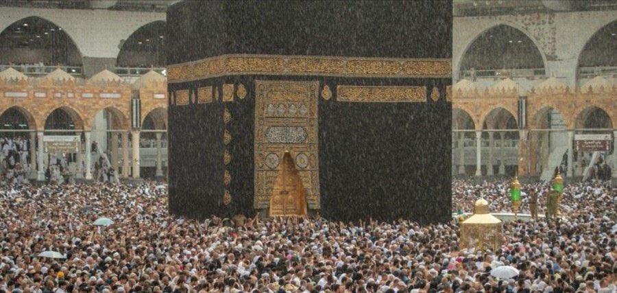 ip37_'s tweet image. “ صلوا على جميل الوجه و بدرِ التمام شَفيع الخلقِ في يوم الزحام ، اللهُم صلِّ وسلِم على نبِينا مُحمد “..