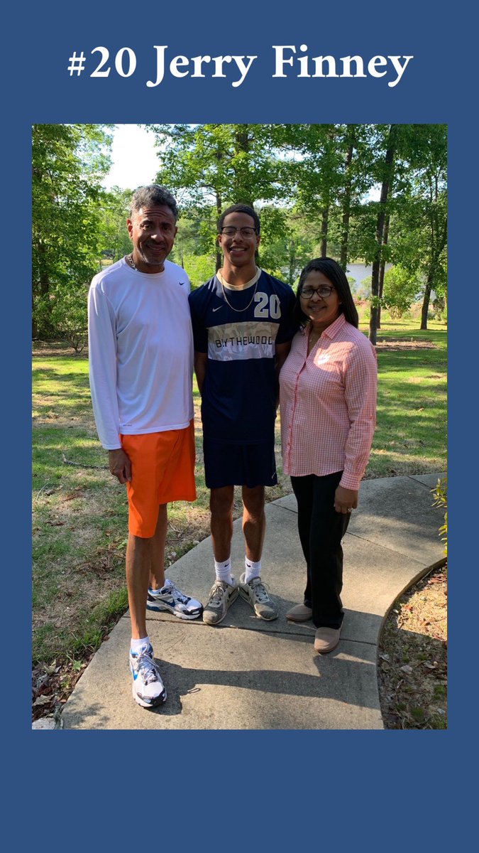 WittigPl's tweet photo. Jerry! ⁦@PeterWittig⁩ ⁦@bwoodmensoccer⁩ ⁦@barrymizzell⁩ ⁦@Coach_Ehrlich⁩ ⁦@1ProudBengal⁩ https://t.co/nq8kRU8hH5
