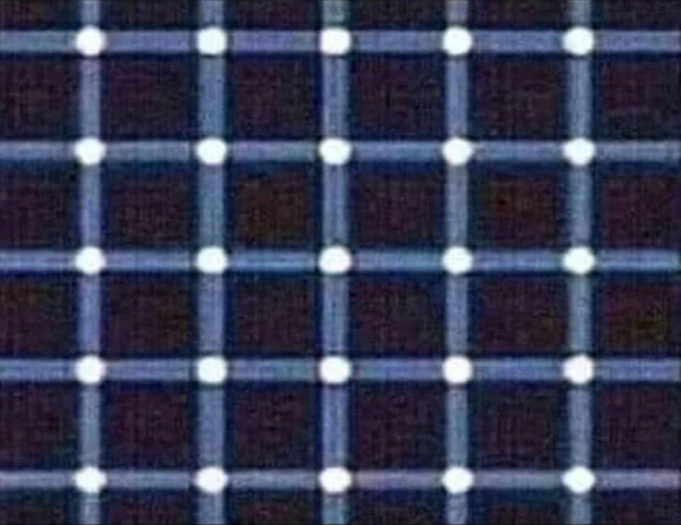 ImMarkDaniels's tweet photo. Before you head to bed... FIND THE BLACK DOT!!! Good Night x https://t.co/urFncGONvE