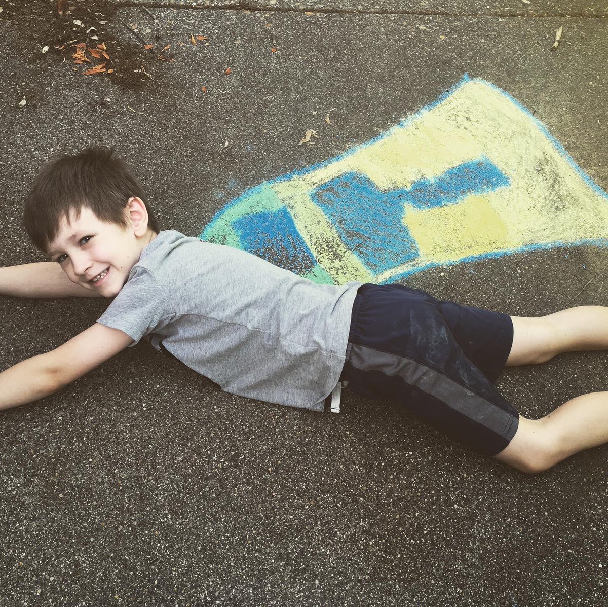 MrsLeeannMorris's tweet photo. The whole crew participated in art this week with the #chalkadventures on this beautiful day! #mjm #kam #tdm #mem #TheSpringCreekWay @SCES_Scorpions https://t.co/LtNbypPNAK