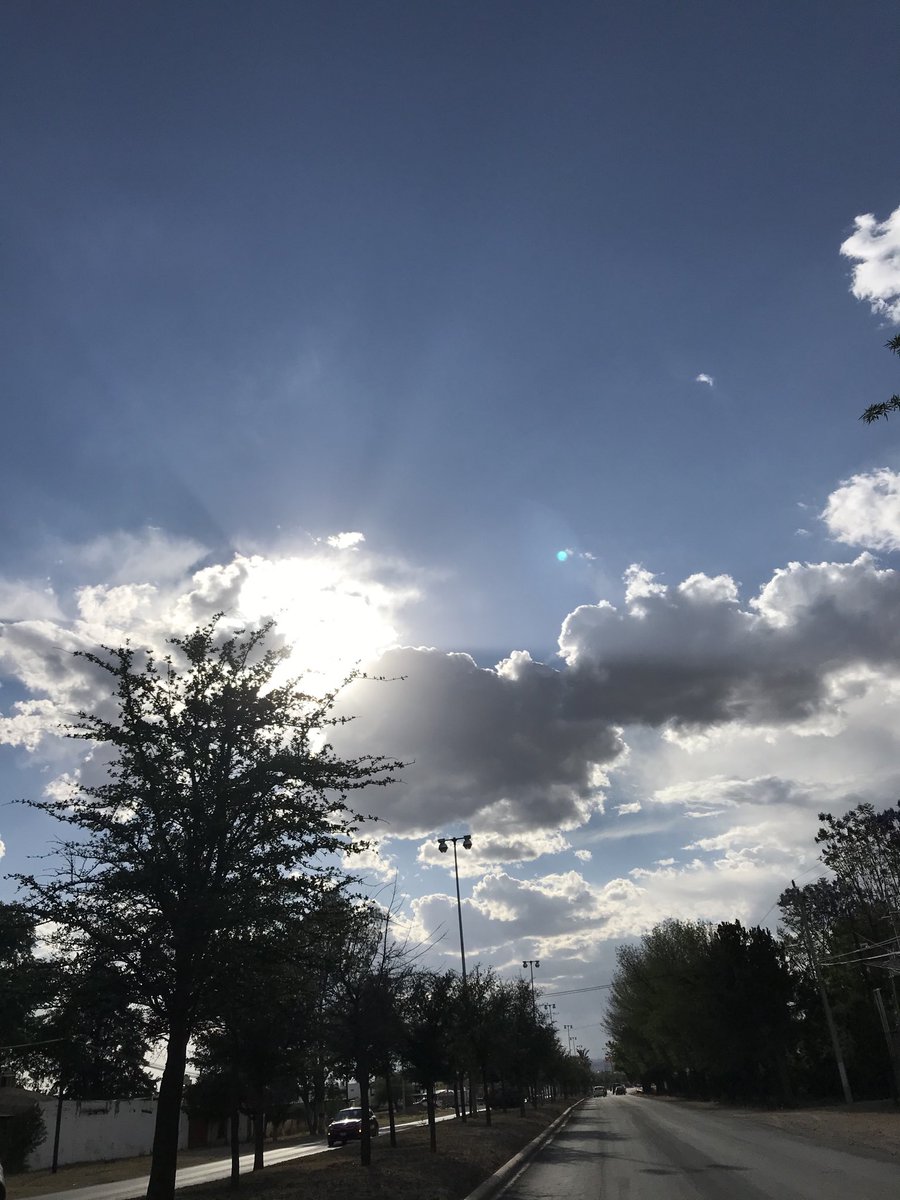 HECTORMPARTIDA's tweet photo. Aprovechando la salida... #Cielobello #Durango https://t.co/PW5DxF08ZR
