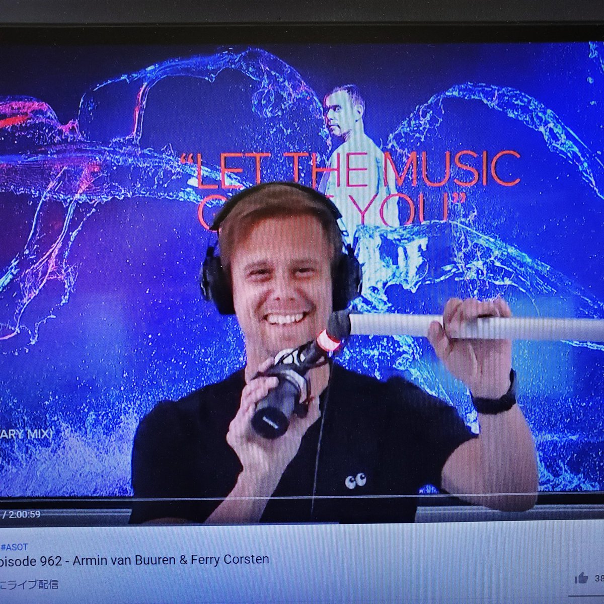 F_Onimaru's tweet image. Armin is back ‼️‼️‼️‼️‼️🎶🙌🎶

#asot962 #asot #astateoftrance #arminvanbuuren #armin #arminisback