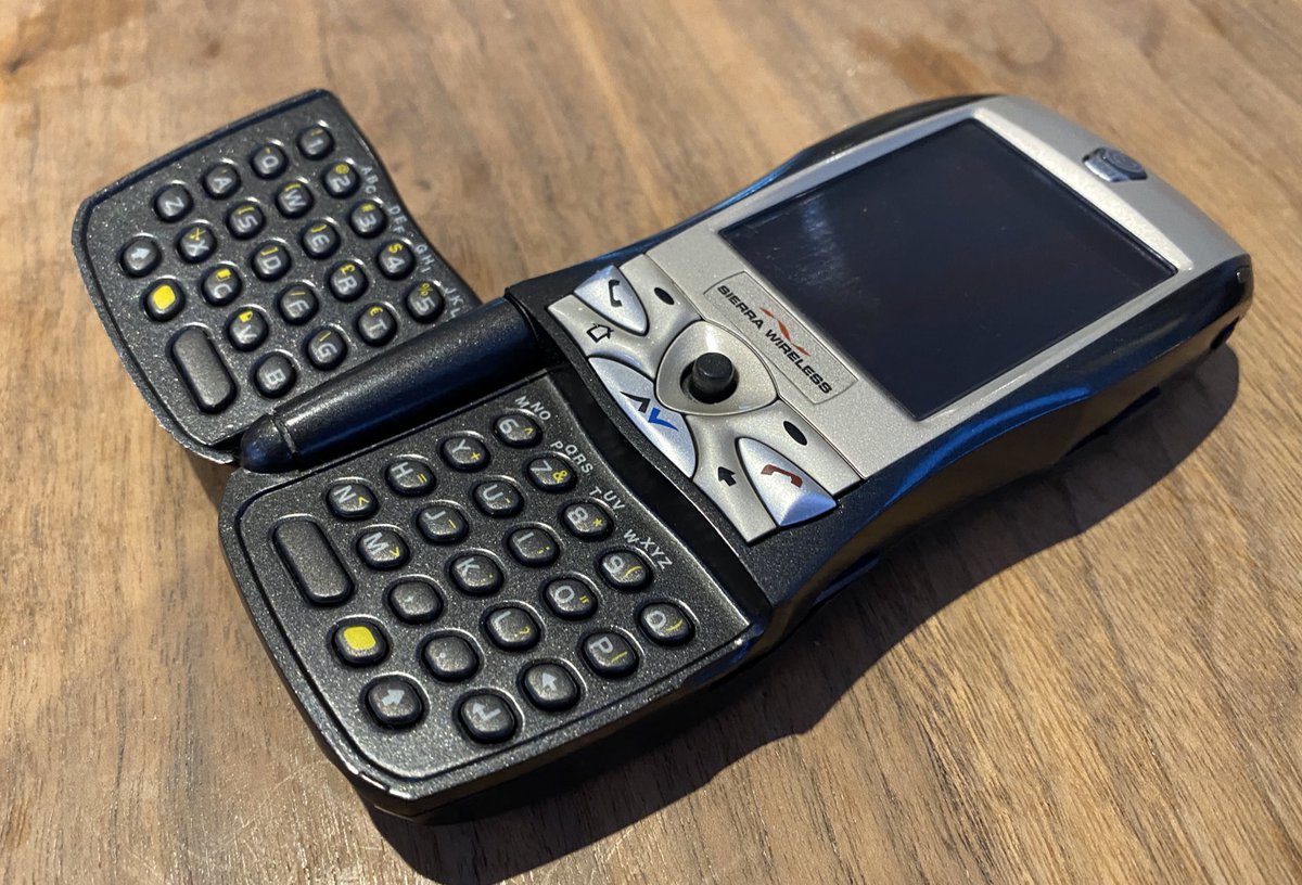 phone_museum's tweet image. The @SierraWireless Voq Professional Phone which ran on the @Microsoft #WindowsMobile 2003 edition. Astonishingly it won the “British Columbia Technology Industries Association (BC TIA) &quot;Excellence in Product Innovation Award&quot;. A unique, but misguided design. #MobilePhoneMuseum