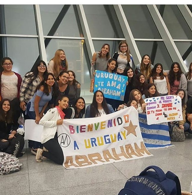 Hoy se cumple dos años de aquel día tan especial y tan lindo para muchas personas <a href="/AbrahamMateo/">Abraham Mateo</a> 💜 #AbrahamMateoUruguayTeAma