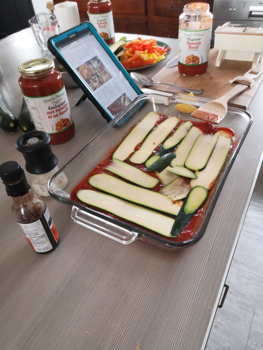 cbLRSD's tweet photo. Une Lasagne végétalien, fais en famille (chez Mme. St.Hilaire). Nous sommes pas végétalien, mais on aime essayer des nouvelles recettes. C'étais délicieux en effet! Go les noirs! 🖤#CBVirtualSW https://t.co/UslCr8YWnY