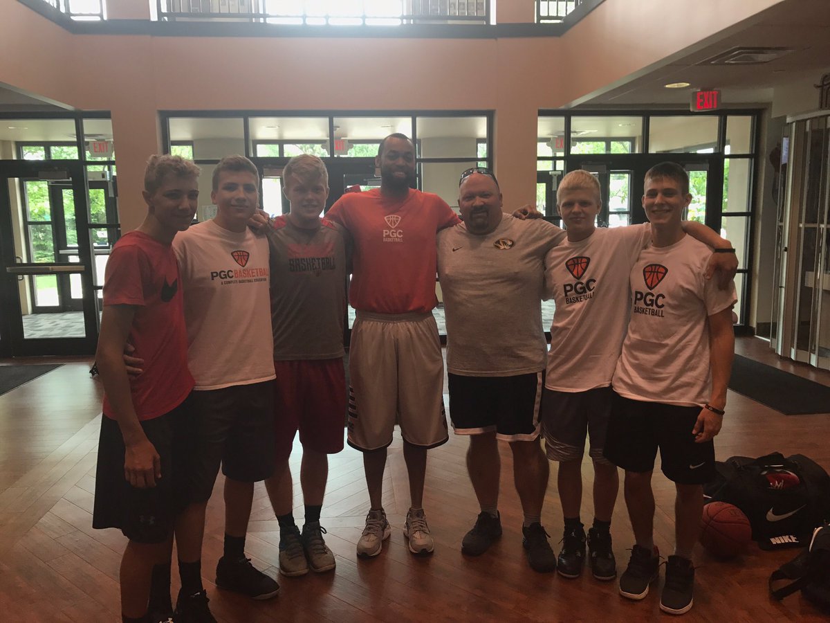 Sean Smith tweet media