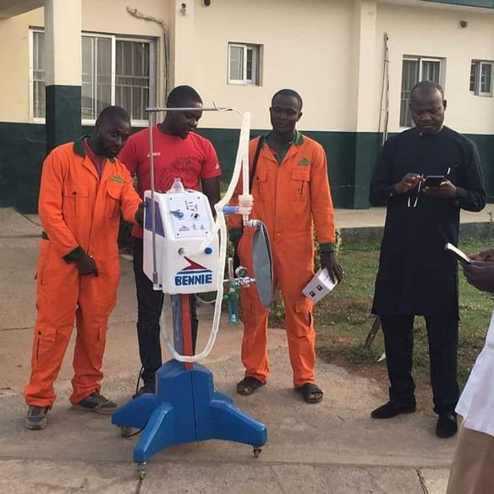 AfricaFactsZone's tweet image. Nigeria's 25-year-old Jerry Mallo, the CEO of Bennie Technologies produced this ventilator in Plateau State, NIgeria. He also built a sports car from scratch in November 2019, and produced a fuelless generator.