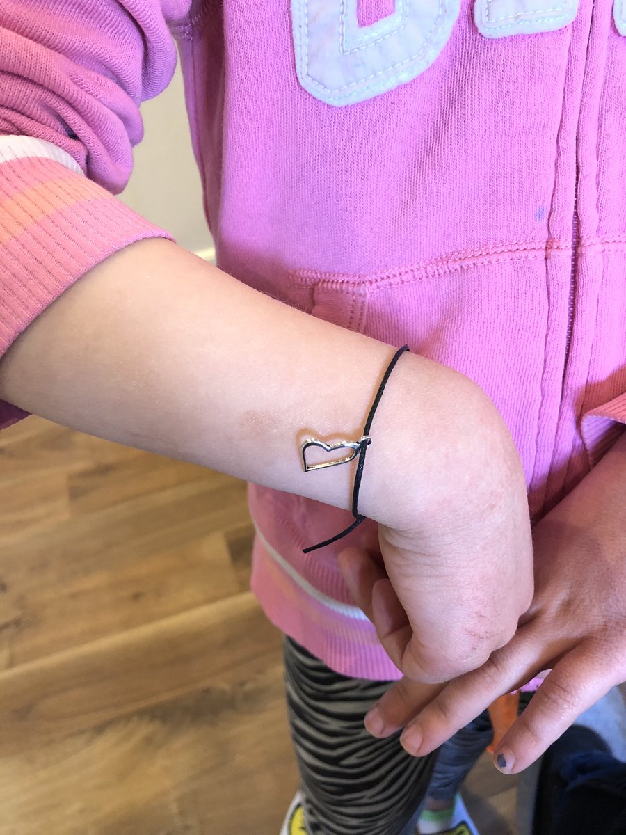 drpab1's tweet photo. @WiddopKatie @LauraIvy1404 @AiredaleNHSFT My daughter has pinched mine.  Hoping she wished for something good like a holiday🤞🏼 and not a tik tok account 😩. They are lovely thanks Laura. https://t.co/dZalLBuh9A