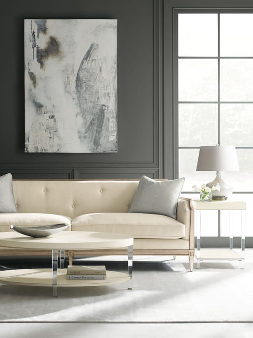 LaylaGrayce's tweet image. An Italian classic design that meets the modern age. This piece is punctuated by its textured ivory fabric surrounded by an exposed Rose Gold wood frame.
-
#laylagrayce #graycefulliving  #whitesofa #myhome #livingroominspo #livingroomdecor #classicdecor 
soo.nr/Q8iu