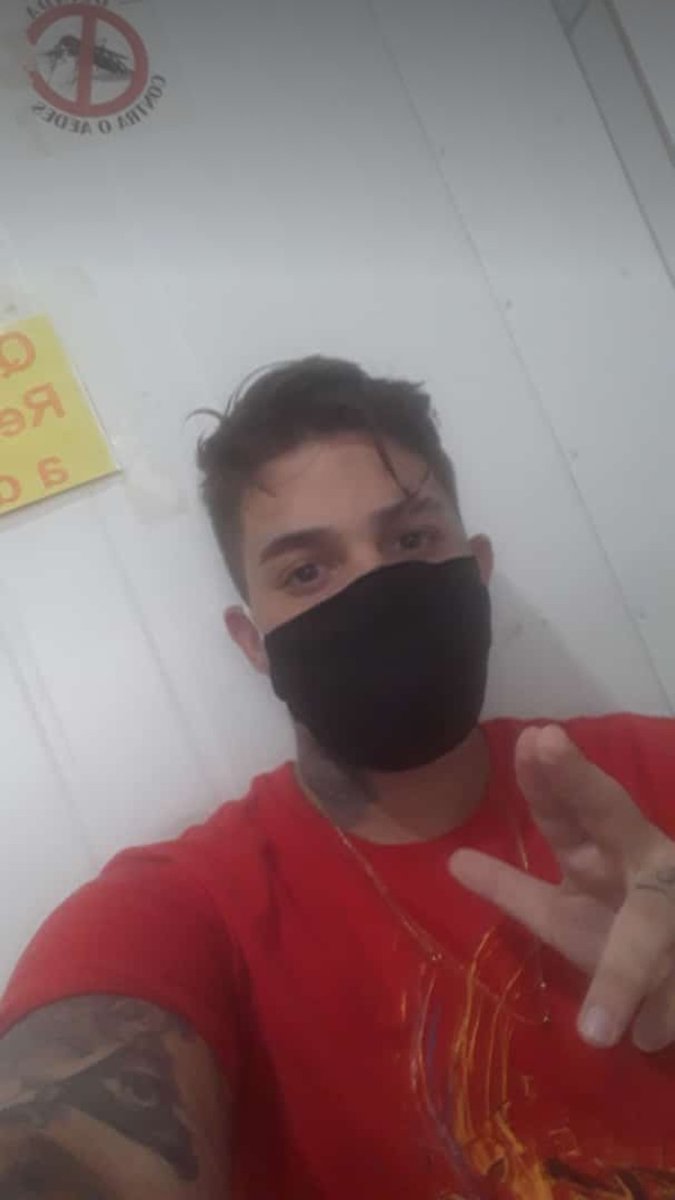 viniciuspsd's tweet photo. Entrando na moda 😷😷 #style20 https://t.co/BSWXOxLFvh
