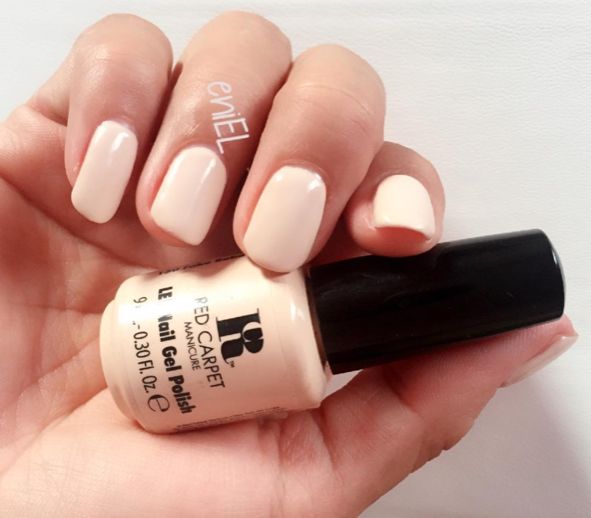redcarpetmani's tweet image. We are here for a classic nude manicure! What's your favorite Red Carpet Manicure nude? Let us know down below. 📷: @eni_el31 #RCMBabes #redcarpetmanicure #diygelnails