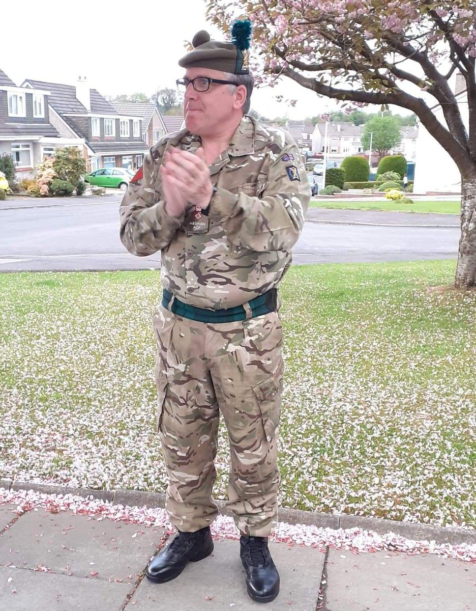 ACCTSportsScot's tweet photo. Clapping for careers and all key workers @hrfca Saluting Col Tom Moore on his 100th Birthday #cadets #clapinuniform
@armycadetsport @ColCdts51X @51x_Cadets @51X_Cdts_SO2 https://t.co/r1bDa2Ya2d
