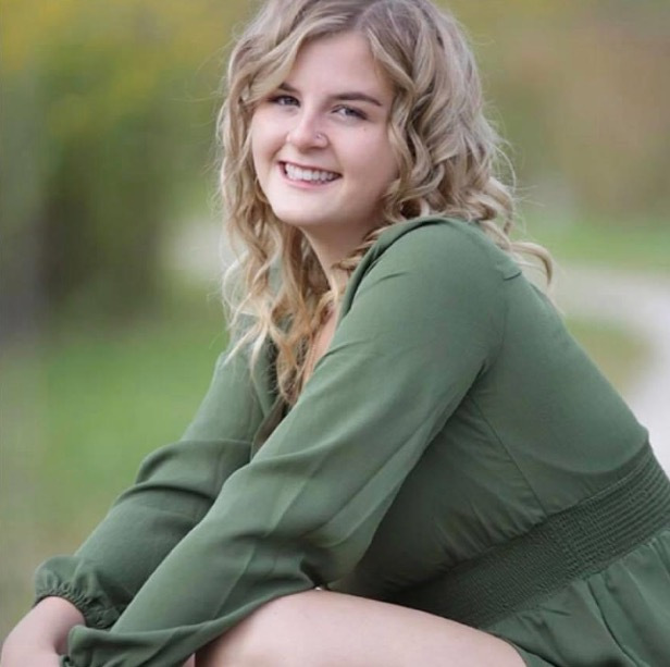 AuroraGambit's tweet photo. Senior Spotlight – Baleigh Groth https://t.co/LXW5Phx2ZT https://t.co/VyebguCwy0