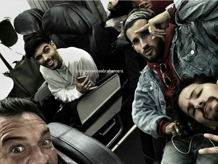 armando + myr y abraham directo para Uruguay desde Perú, en ese entonces armando todavía era su manager #AbrahamMateoUruguayTeAma