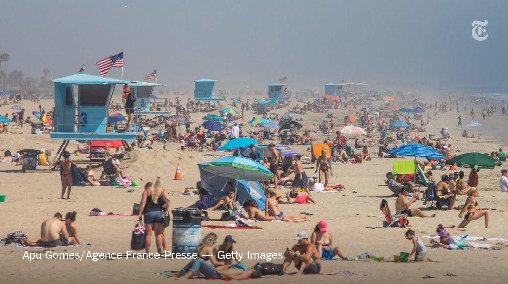 After photos of packed California beaches led to an outcry that social distancing guidelines were being flagrantly flouted, Gov. Gavin Newsom ordered beaches in Orange County, south of LA, closed nyti.ms/2SmYv0S