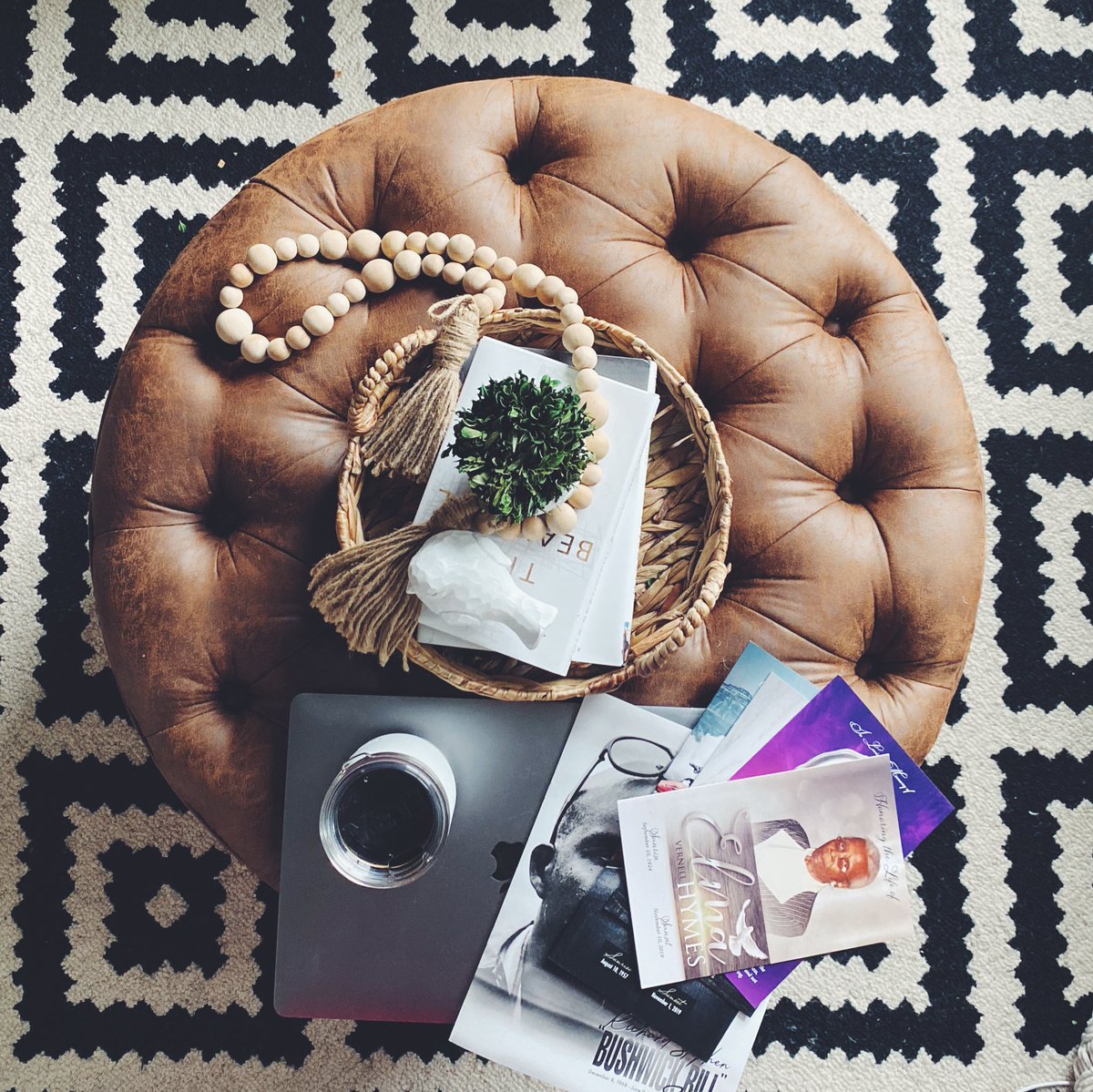 MementoTributes's tweet image. We’re taking our afternoon coffee break. Who else needs a little late day pick-me-up? ☕️ 
#workfromhome #funeralprograms