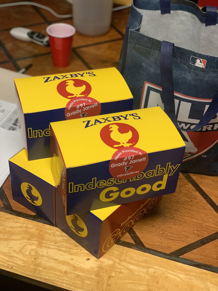 Ken_yatta313's tweet photo. Shoutout to @GradyJarrett for supplying City of Atlanta Fire and Rescue, Fire Station 22, Zaxby’s today. Came through in the clutch. Thank you!! https://t.co/HXhANVP9Em