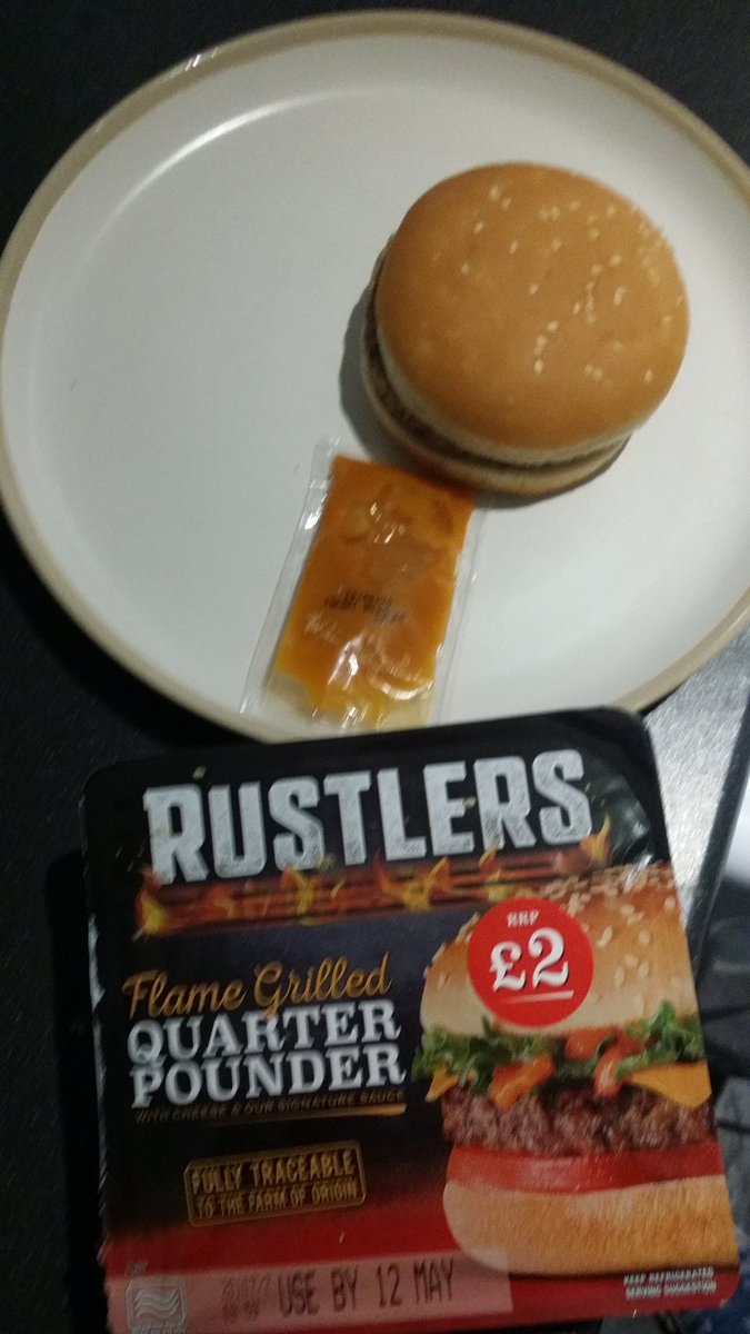 zdzichudyrma's tweet photo. @RUSTL3RHUSTL3R @bellevuedog @Debaser91 #rustlergang https://t.co/PBvrhodk82