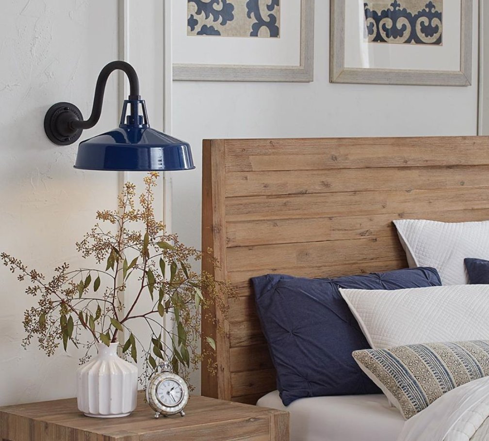ProgressLtg's tweet photo. Trends to Try: Ditch your Table Lamps! 💡Instead, mix it up with Cedar Springs, an indoor/outdoor wall lantern, a twist on the classic warehouse shade. https://t.co/ZLjF0EJKT1 #trendtotry #designtips #bedroomdecor #rusticbedroom #bedroominterior #farmhousedecor https://t.co/qUAcbYFqEI