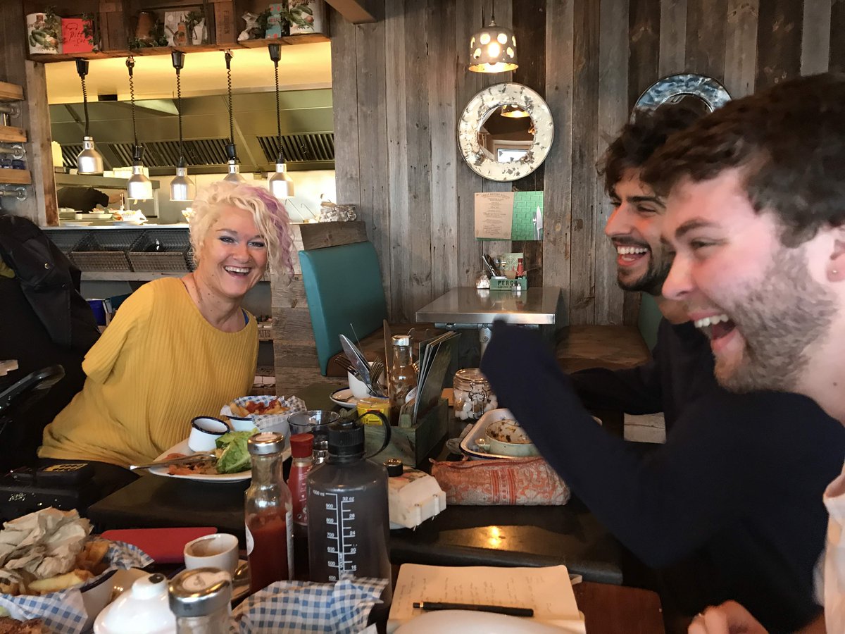 enayball's tweet photo. We met Alison for the first time almost two years ago. She’s been invaluable in developing the Enayball - providing us with perspective, design developments, lots of giggles, and so much artistic inspiration #alisonlapper #MFPA #mouthandfootpainters #mouthpainting #artist https://t.co/STFCqWpNPI