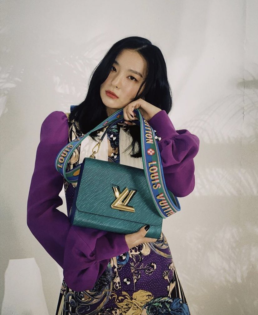 picsofkseulgi's tweet photo. https://t.co/BCH9PNCyP0
