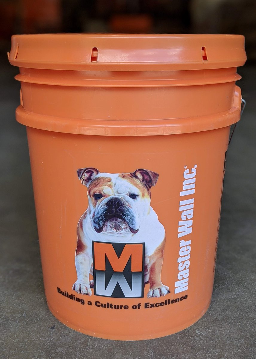 MasterWallInc's tweet photo. New look, same great product. Our new pail design is heading to a distributor and job site near you.
#wefinishstrong #darby https://t.co/RoWFQrF69C