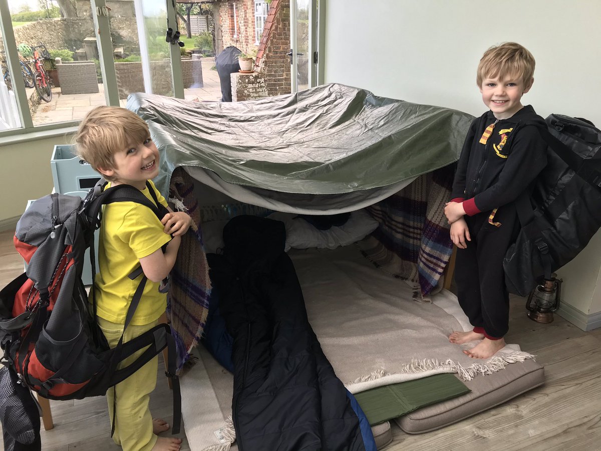 AlisonEMerrett's tweet photo. Building a den for the Scout’s #CampAtHome and @SidleshamSchool #Lockdown101 number 24 and 21 - reading by torchlight! https://t.co/FMxljvbbAP