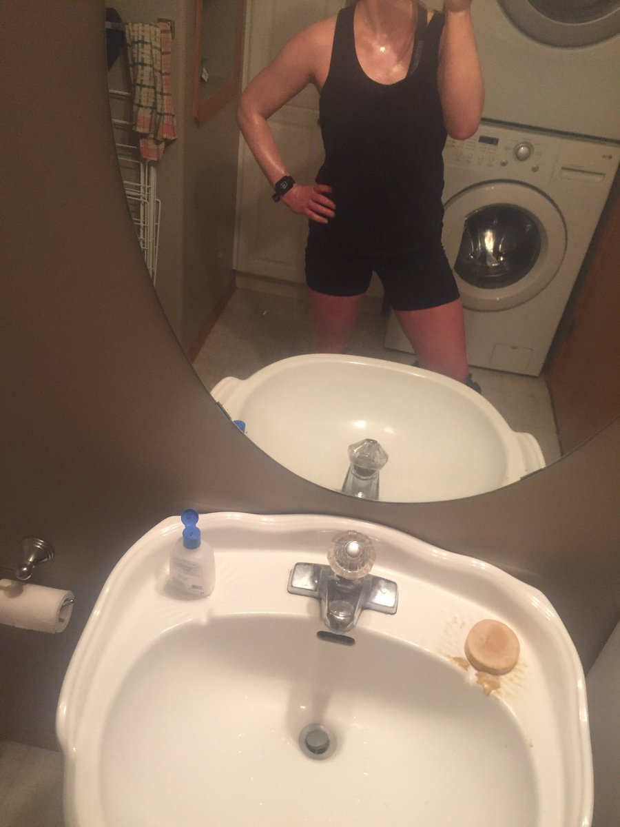 leo__runs's tweet photo. Hot sweaty 8 miles last night! The transition to summer running is proving to be difficult https://t.co/ggkpI25ghf