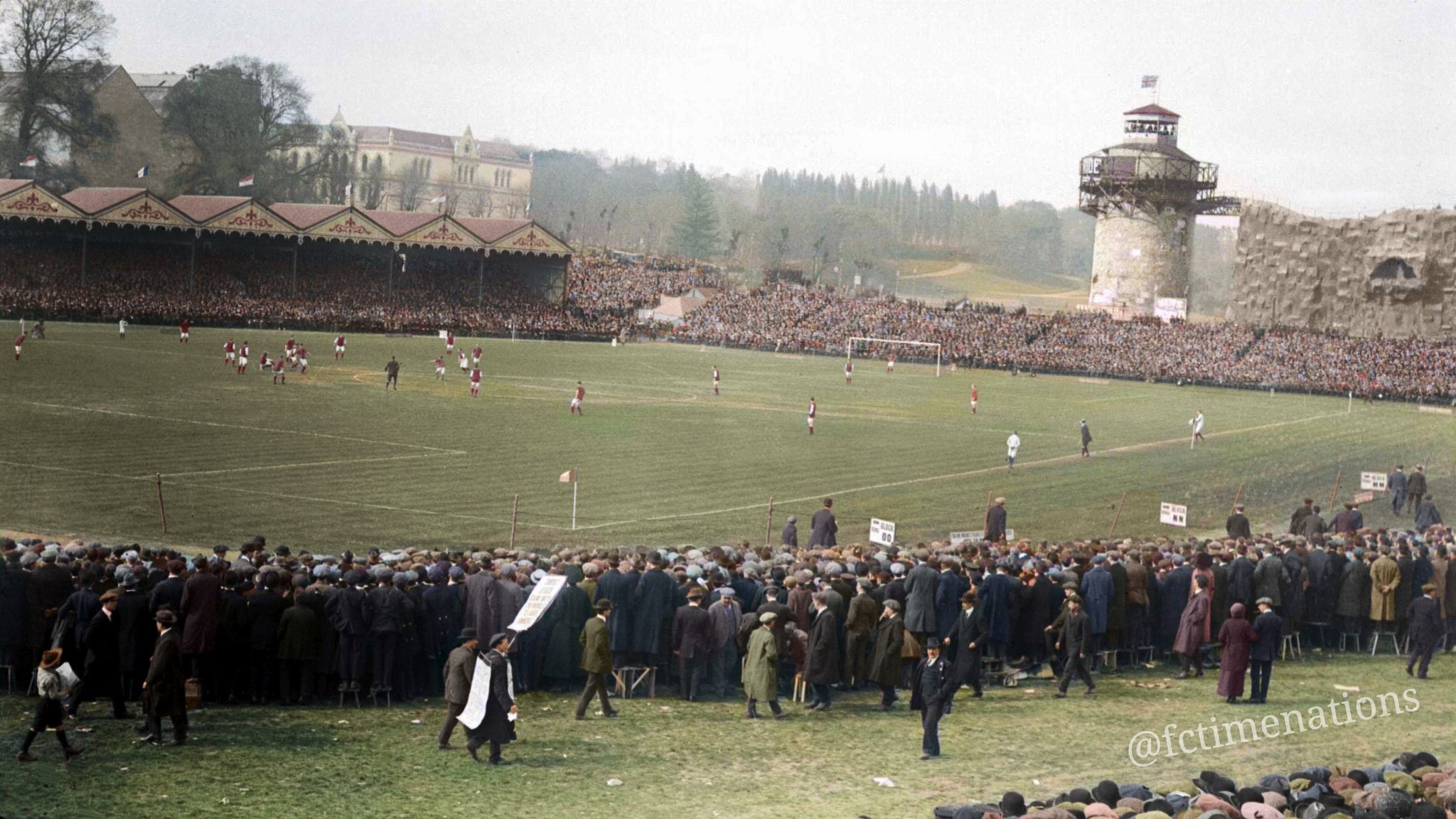 FOTOS HISTORICAS O CHULAS DE FUTBOL - Página 16 EW4N9KpWAAkxv8e?format=jpg&name=large